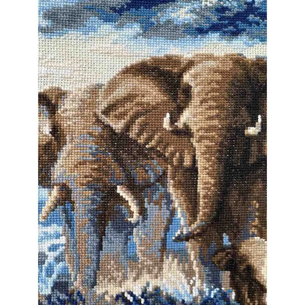 Riolis: Counted Cross Stitch - Elephants in the Savannah - Image 4