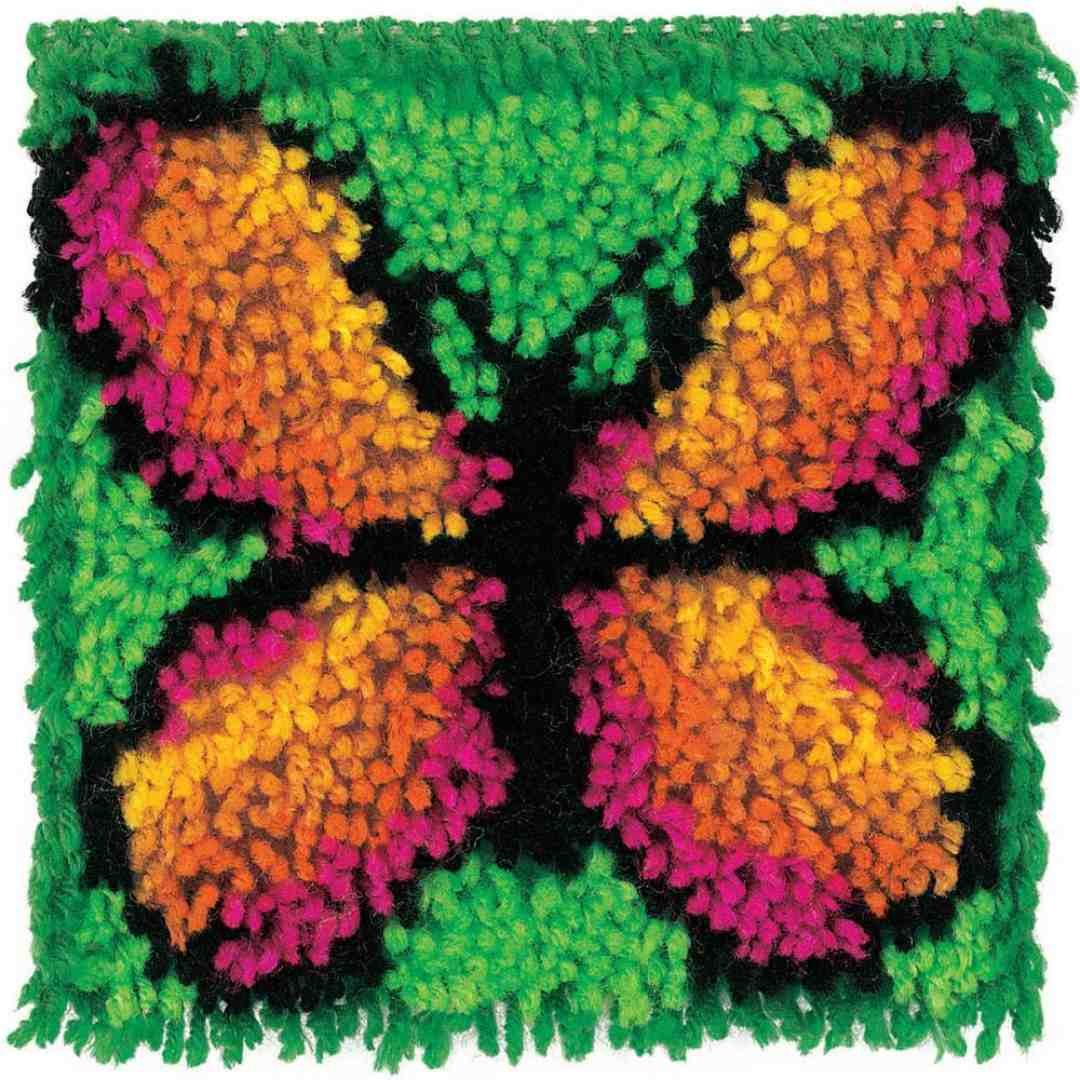 Wonderart: Latch Hook Kit - Butterfly (Green Background)