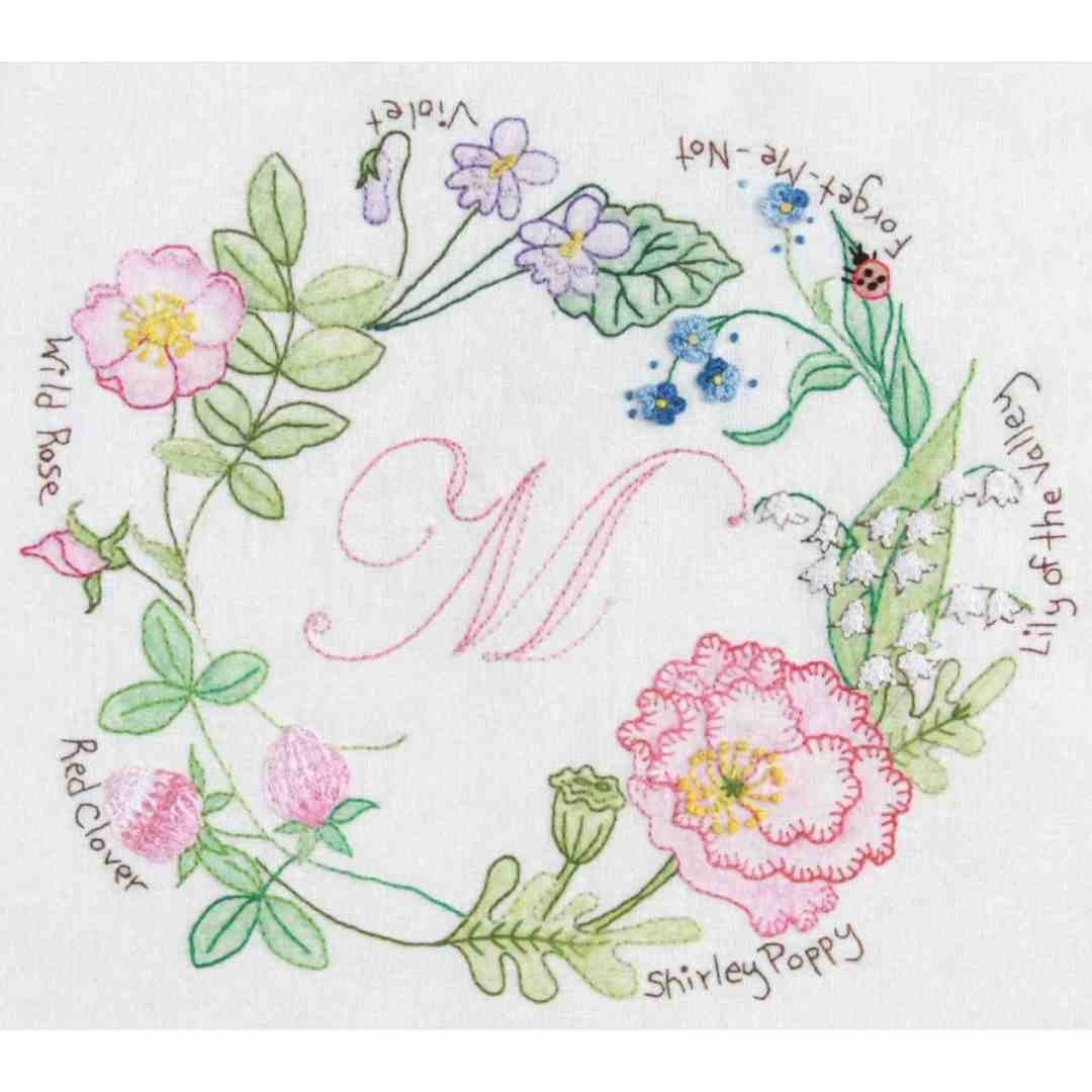 Crab.apple Hill Studio: Stitcheries - Hedgerow Wreath