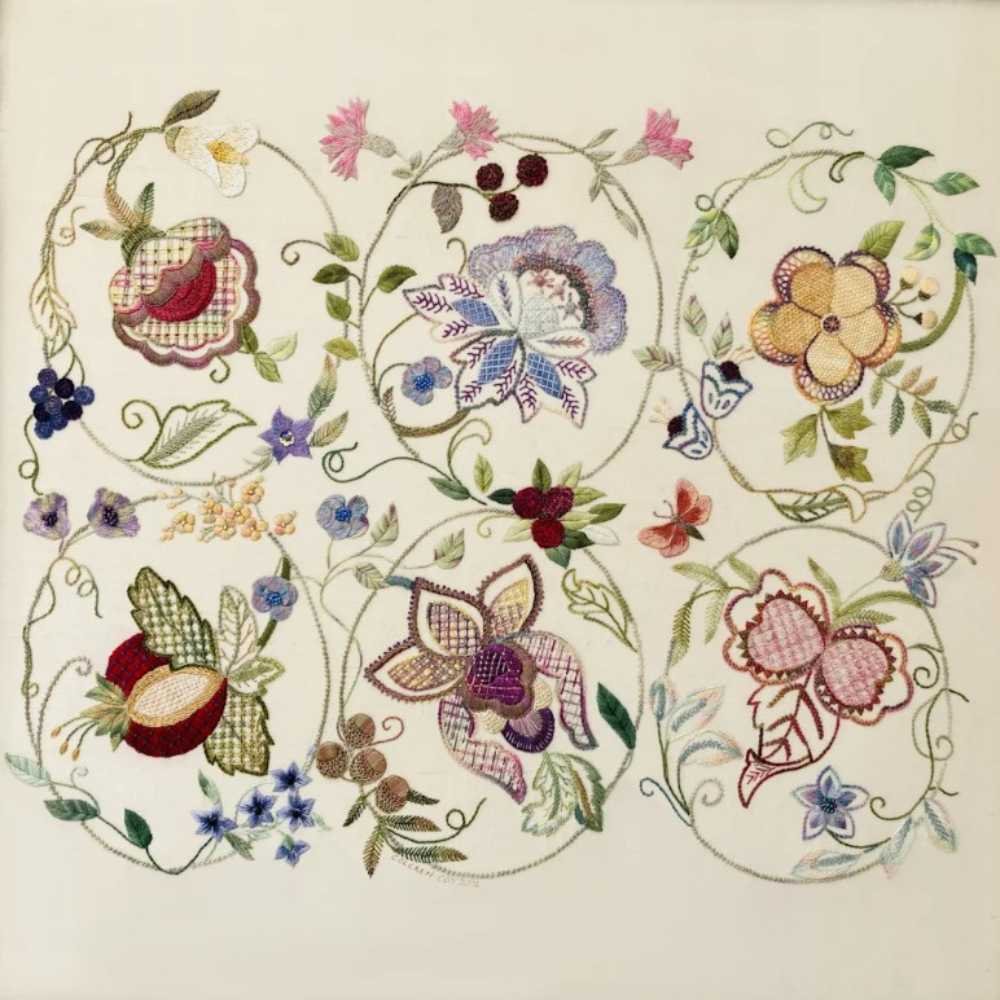 Roseworks Embroidery Design: Carousel