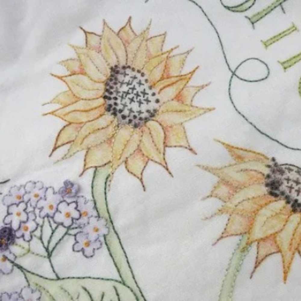 Crab.apple Hill Studio: Stitcheries - Sunflower Stitchery Folder - Image 2