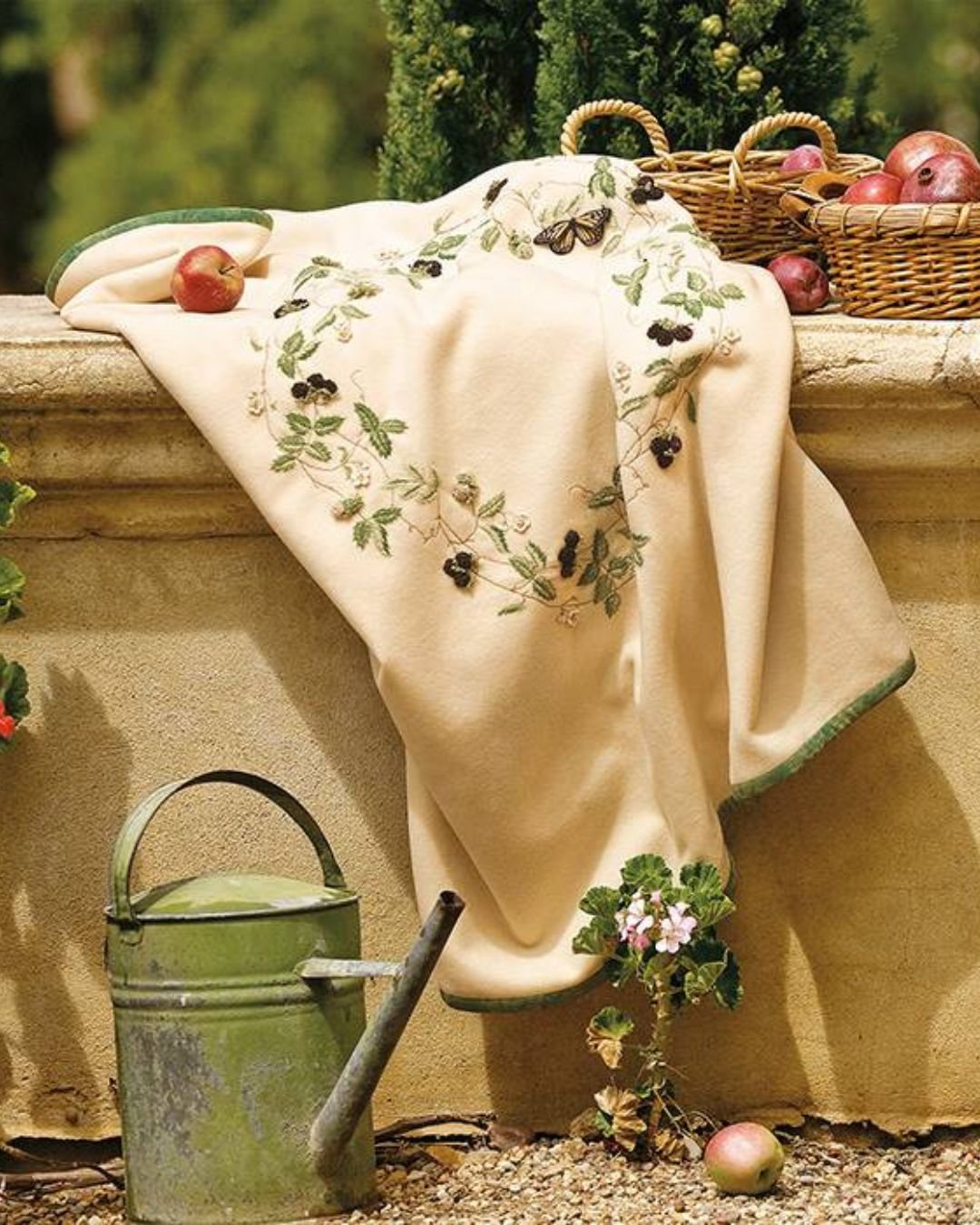 Inspirations: More Beautiful Embroidered Blankets - Image 2