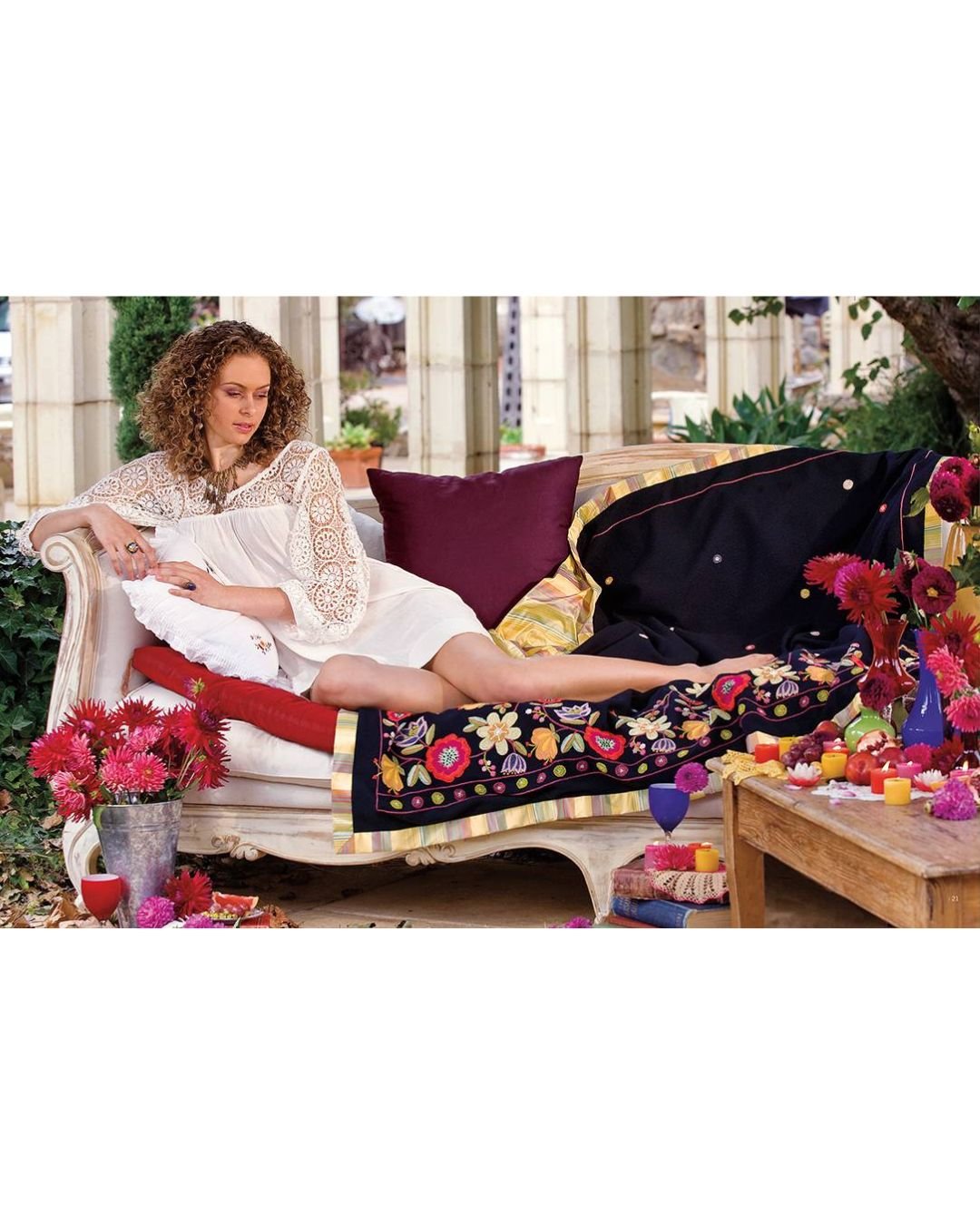 Inspirations: More Beautiful Embroidered Blankets - Image 10