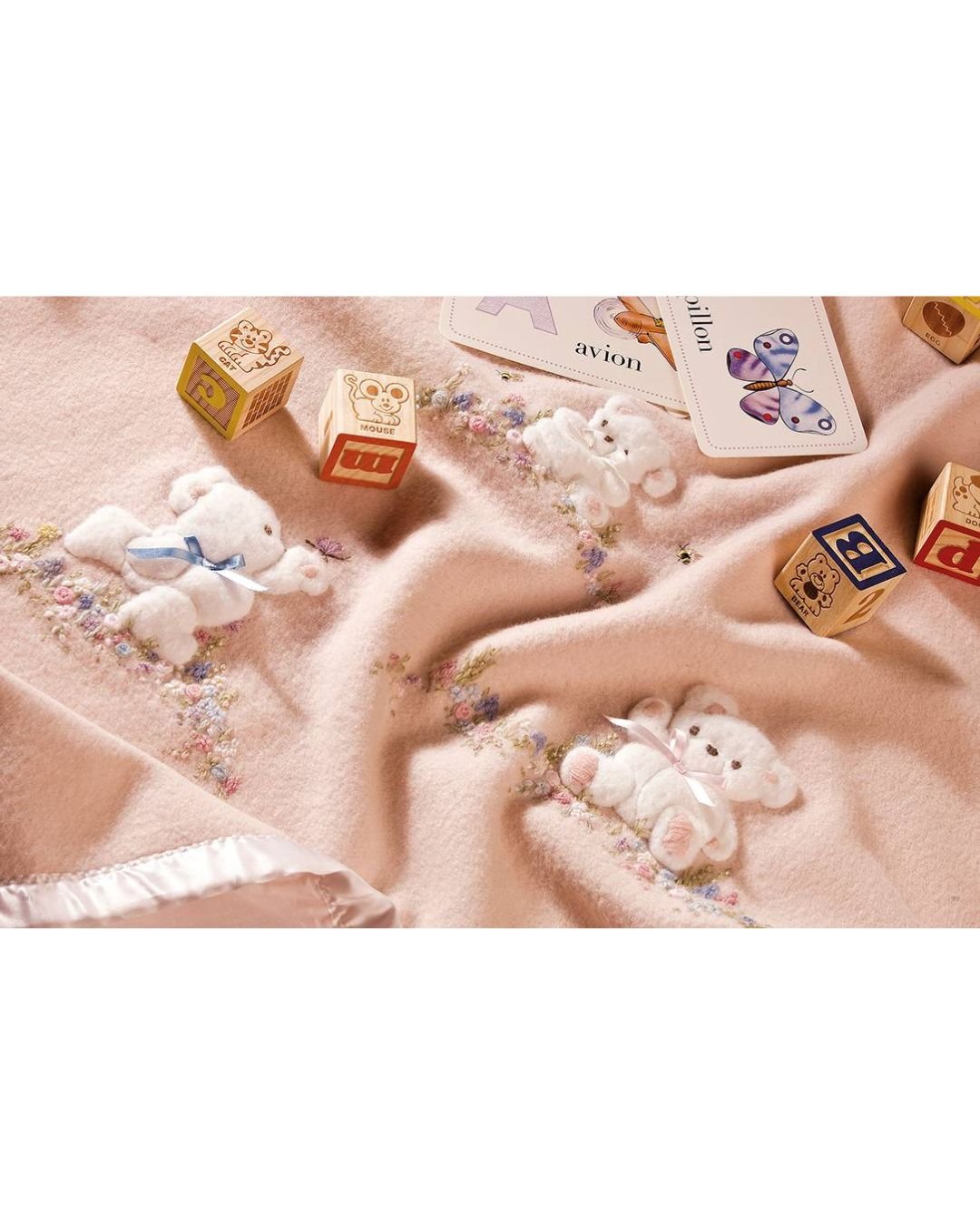 Inspirations: More Beautiful Embroidered Blankets - Image 5